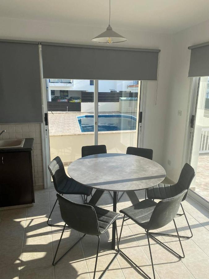 Cosy Apartment In Kato Paphos With Pool Access ภายนอก รูปภาพ