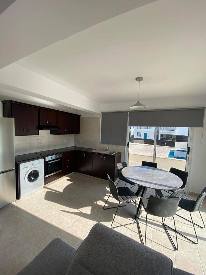 Cosy Apartment In Kato Paphos With Pool Access ภายนอก รูปภาพ